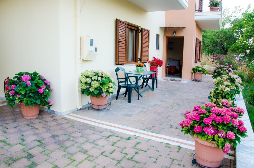 Nefeli Apartment Levídhion Екстериор снимка